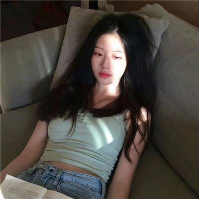 蒙娜丽莎与血月